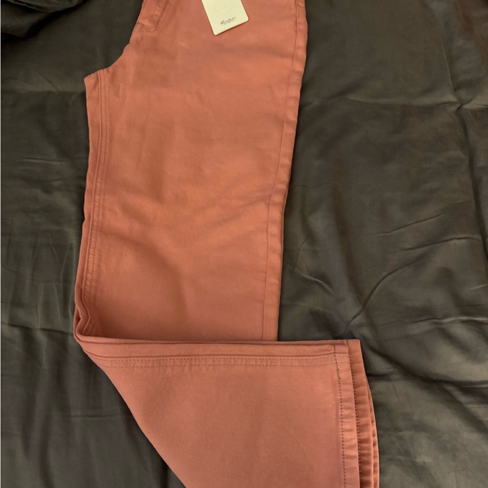 Brand new w/tags KanCan Ultra High Rise Straight Jeans-Rose color size 11/29